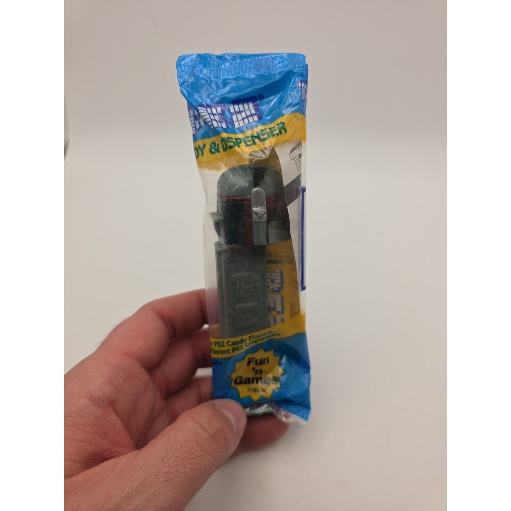 Star Wars BOBA FETT Pez Dispenser New Sealed Blue Bag